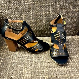 New York & Company Heels